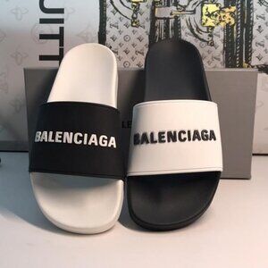 Balenciaga Men’s Logo Mismatched Slide Sandals | Size 8 | New Authentic